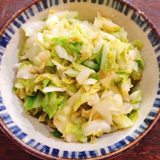 材料二つ アンチョビキャベツ